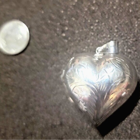 VTG Sterling Silver Puffy Heart Locket Pendant Etched handcrafted 925 locket y2k - Picture 2 of 16